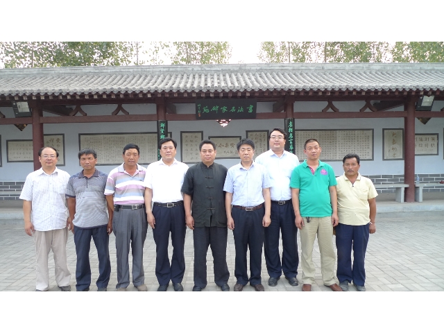 ��Է�Ļ���˾Է��������κ���ʾ�